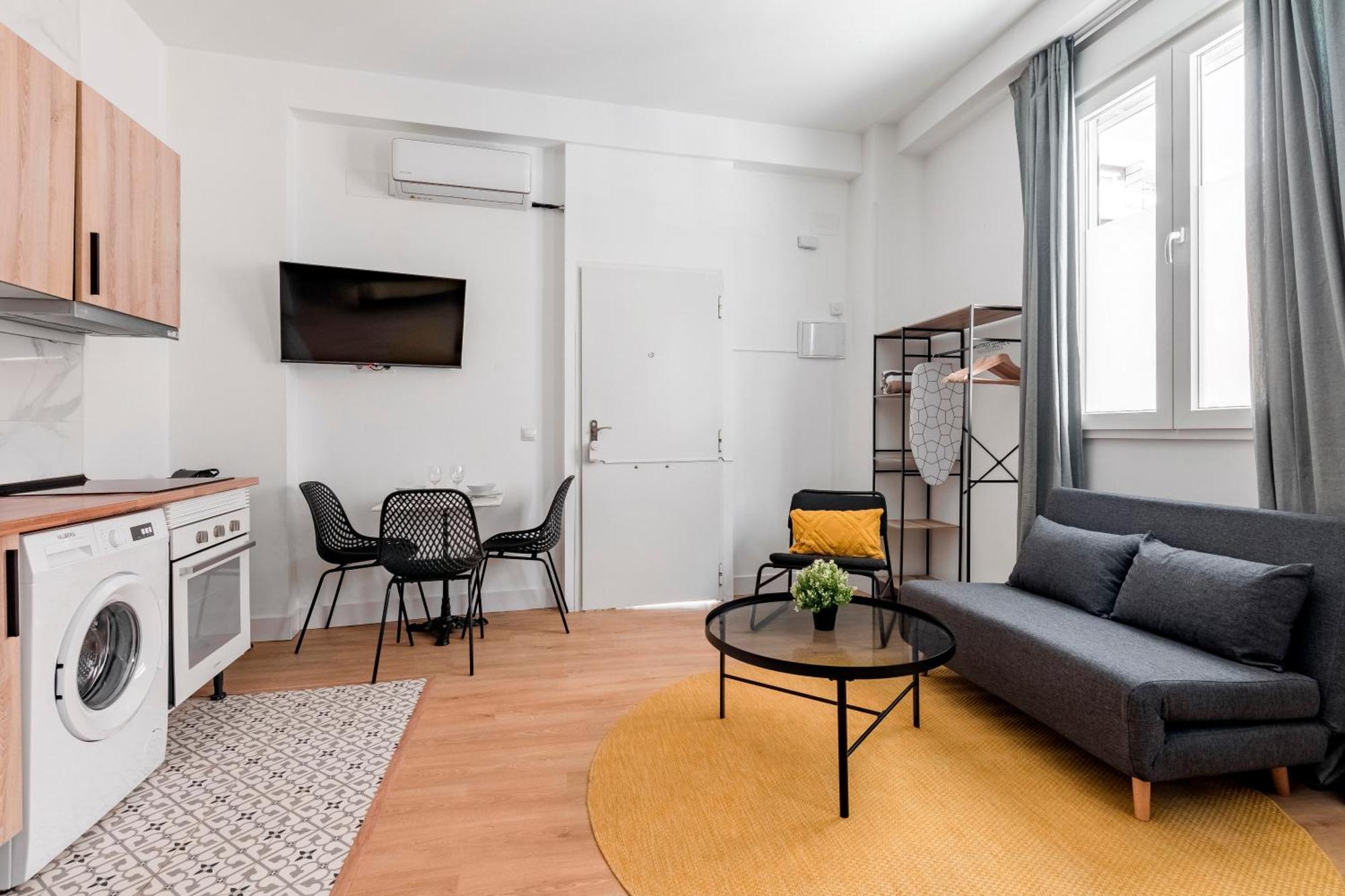 Charming Lucero Apartment มาดริด ภายนอก รูปภาพ