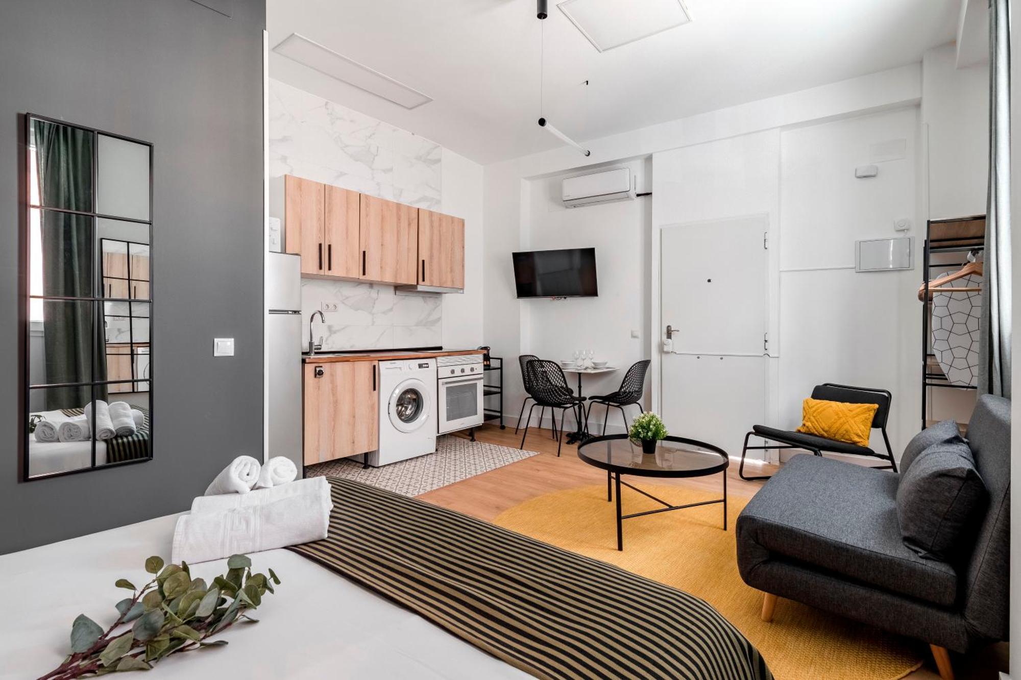 Charming Lucero Apartment มาดริด ภายนอก รูปภาพ